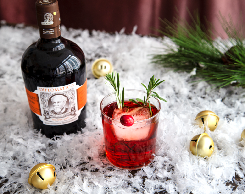Rum - Winter Cocktails 2020 Holiday