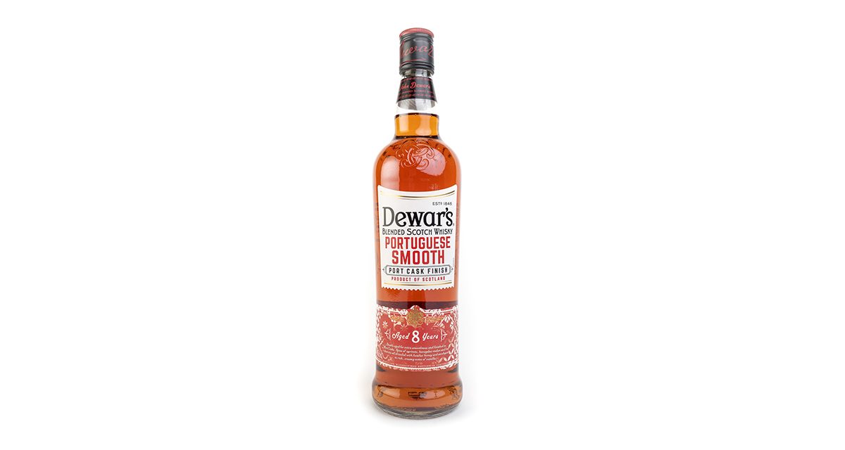 Виски smooth. Виски Dewars 8 Portuguese smooth. Dewar's Portuguese smooth. Виски Dewar Portuguese. Виски Дюарс Португез Смуз.