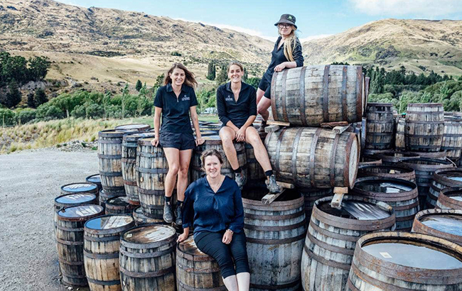 New Zealand Whisky Cardrona-distilling-team