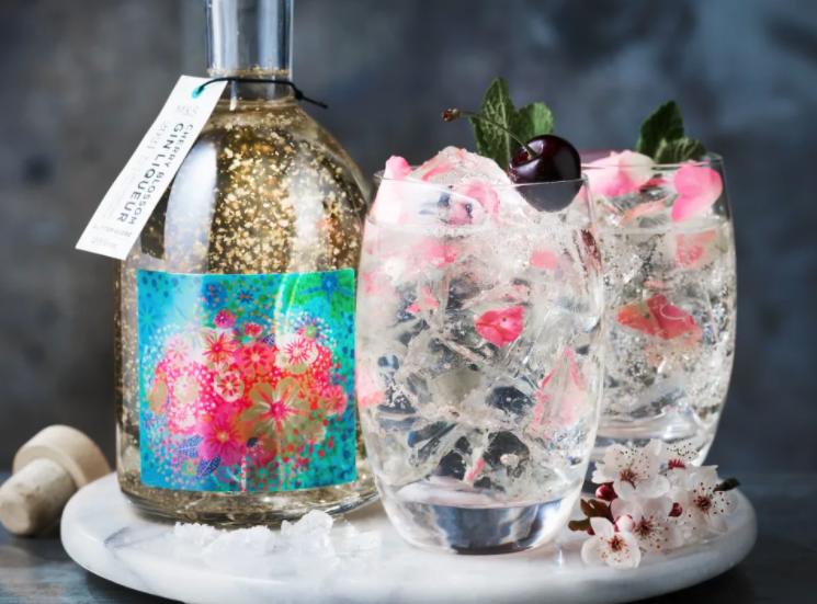 marks-and-spencer-cherry-blossom-gin-glitter-globe-cocktail